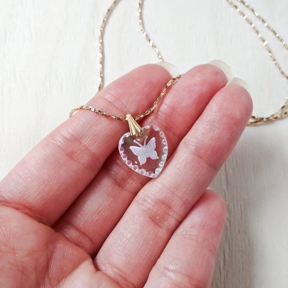 ►2/$15 Deal◄ 90s Vintage Crystal Butterfly Pendant Necklace - Picture 1 of 6